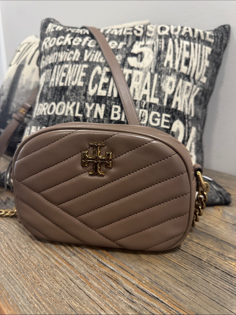 Tory Burch Taupe Quilted Leather Camera Crossbody with Gold Hardware - Picture 4 of 15